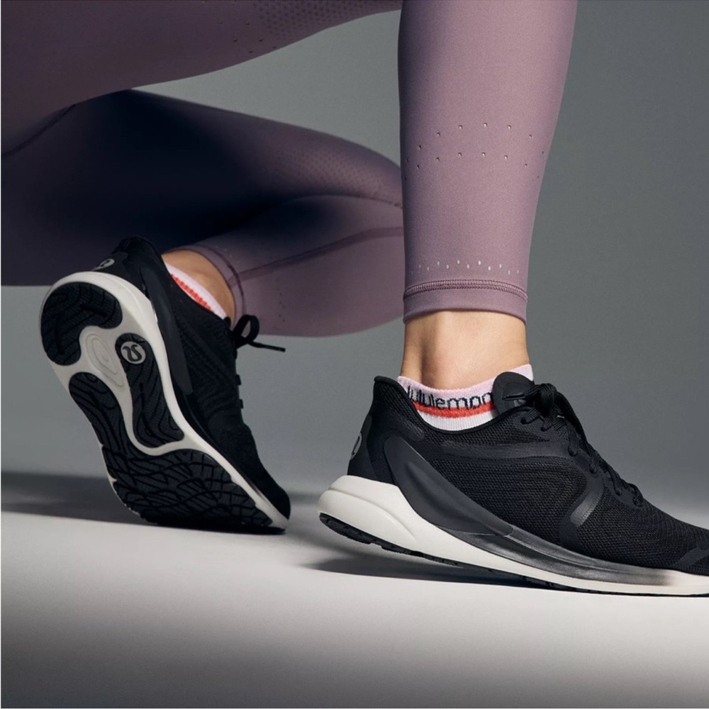 Lululemon bliss feel run shoes women’s size 7.5